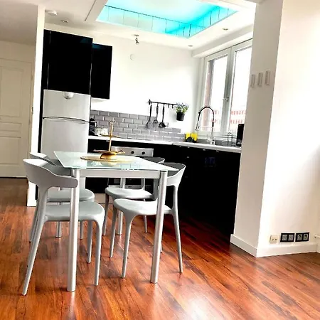 Appartamento Le Cardinal, Avec Parking Privé, Gare, Centre Ville, *